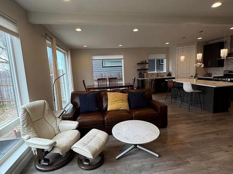 1541 G St #1 — Photo 9