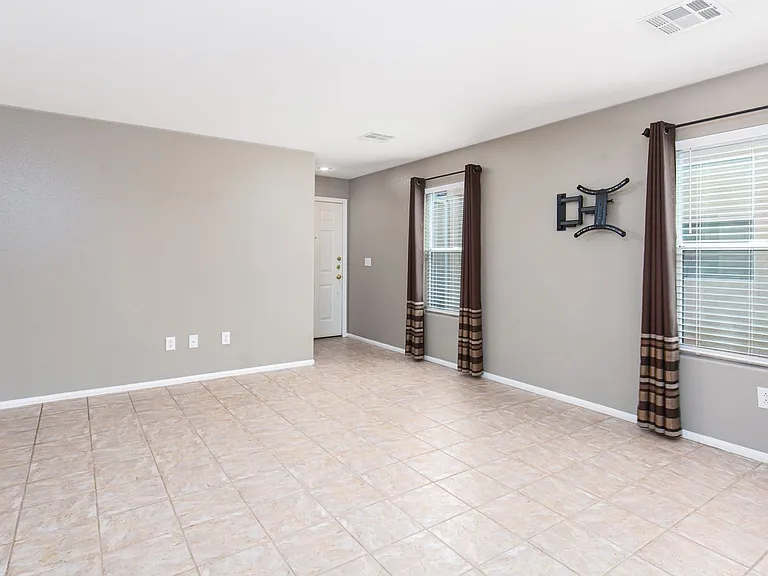 3077 Scalise Ct — Photo 6