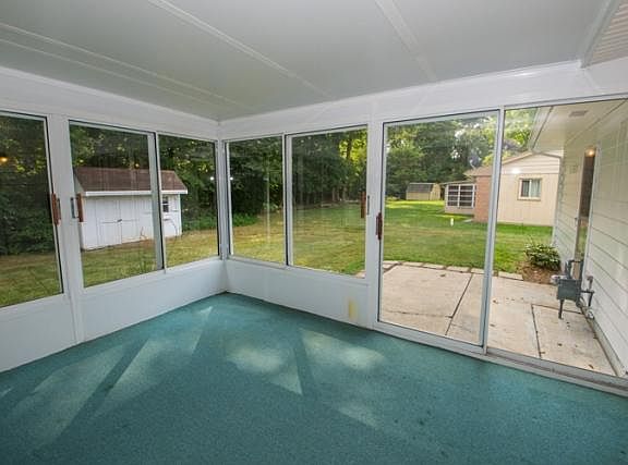 5th image of 56178 Riverdale Dr