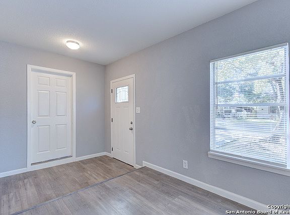 4th image of 239 Koehler Ct