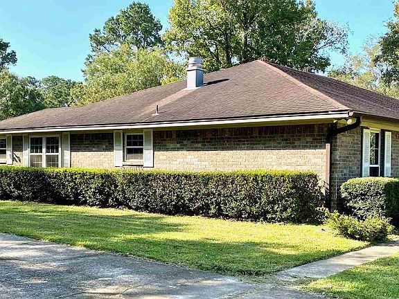 3rd image of 7515 Yellowstone Dr