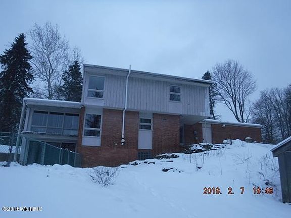 4th image of 1396 Lanfair Ave