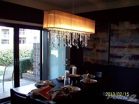 TRANQUIL DINING ROOM LOOKING OUT TO THE LAKE