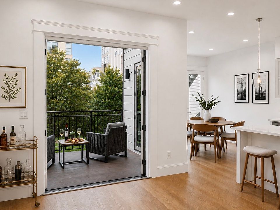 1st image of 572 Chestnut St #576