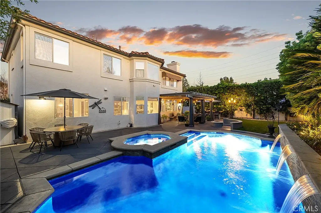 5 bed, 3412 sqft, $6,800 — Photo 3