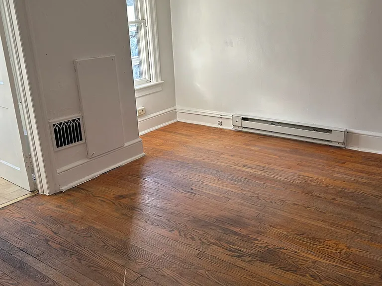 225 Summit Ave #3 — Photo 6