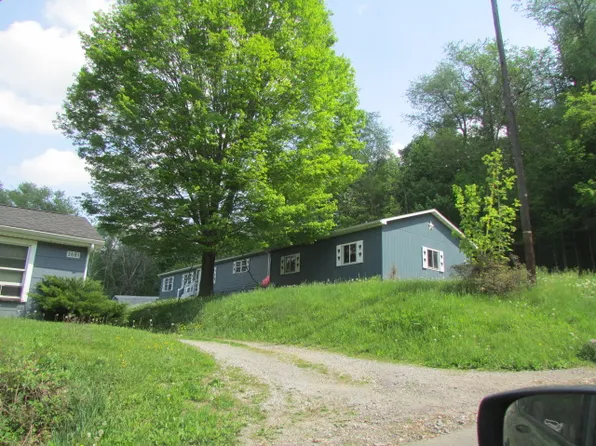 3675 E Main St, New Waterford, OH 44445