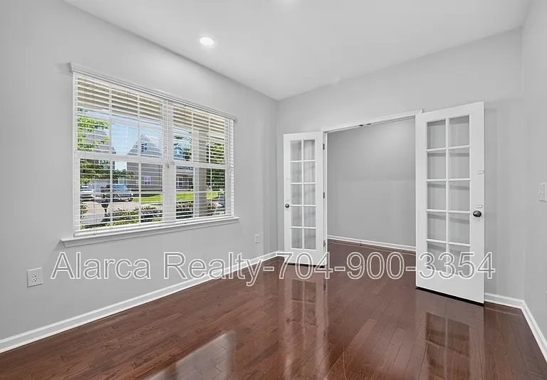 10431 Paisley Abbey Ln — Photo 16