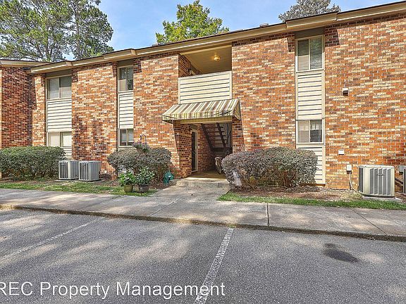 3rd image of 613 Andrea Ln