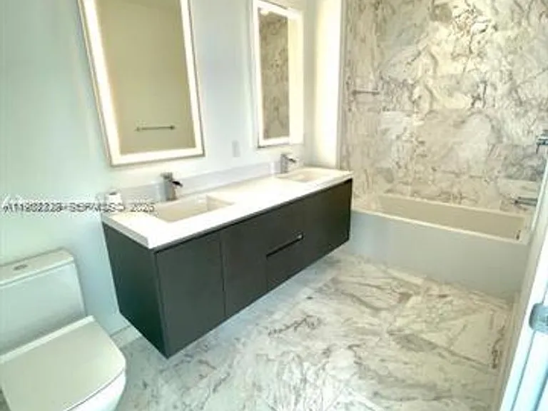 851 NE 1st Ave #1402 — Photo 34
