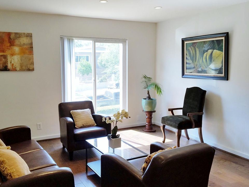 Large, Bright Living Room