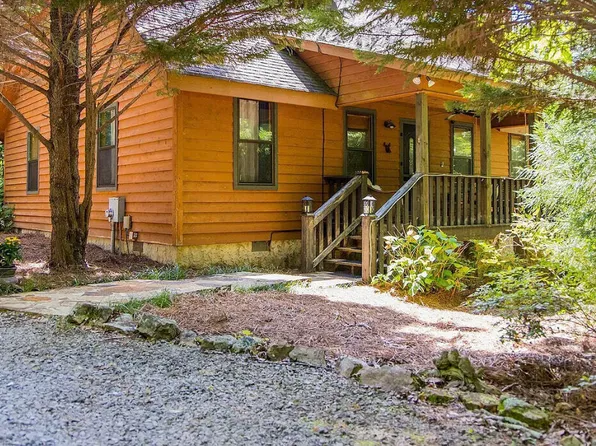 522 River Ln, Mentone, AL 35984