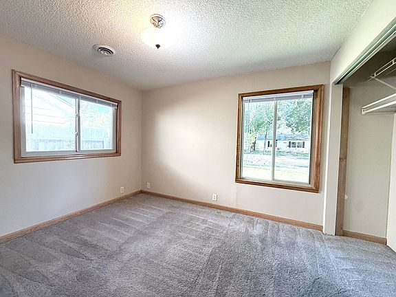 5th image of 5049 Fremont Ave N