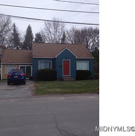 2nd image of 4 Davis Pl