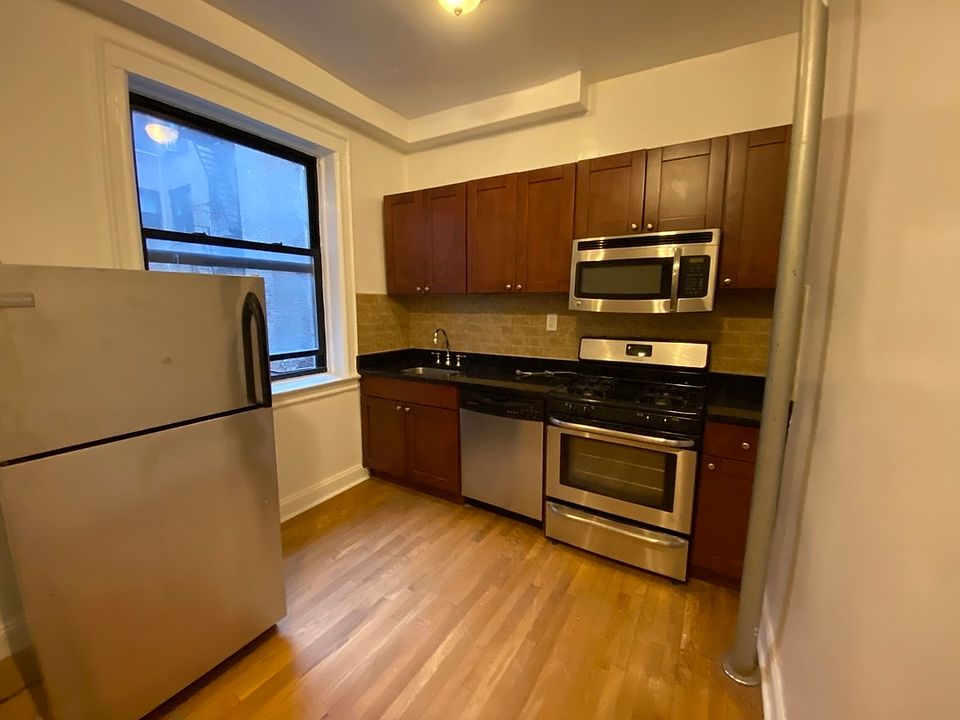 1st image of 29-08 31st Ave #B2