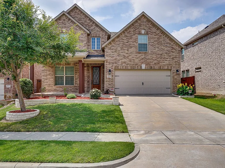 8813 Denstone Dr — Photo 1