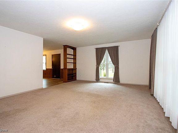 4th image of 2180 S Carr Rd