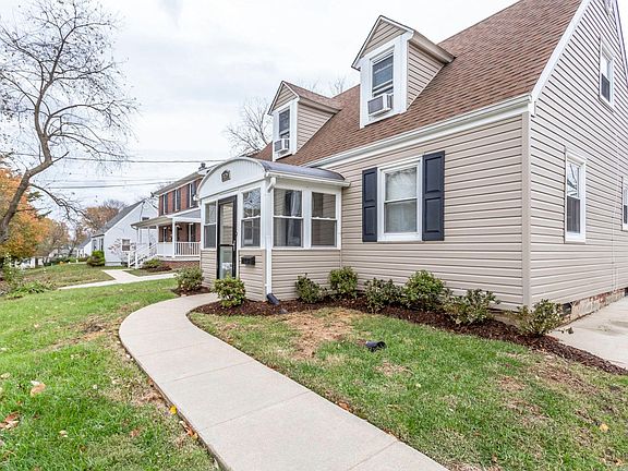 3rd image of 2429 Fort Dr