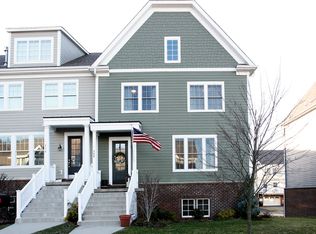 208 Venango Trl, Mars, PA 16046