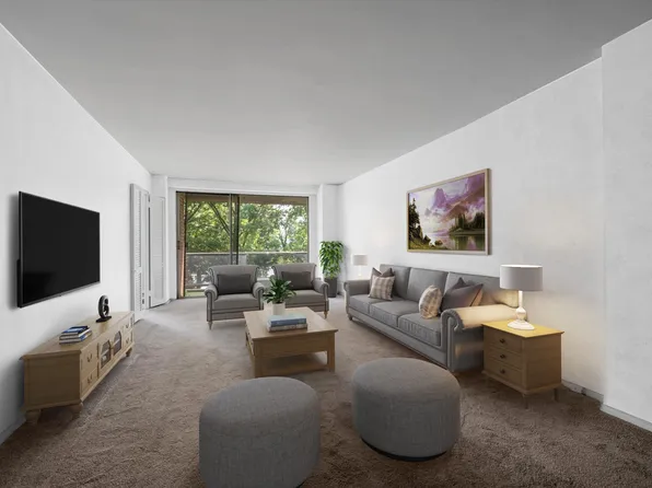 61-20 Grand Central Parkway image 9 of 23