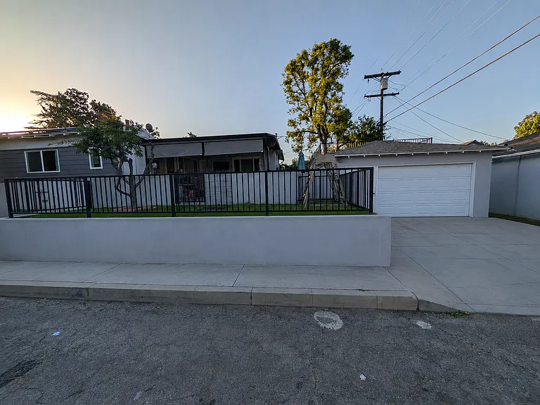 1522 Randall St — Photo 4