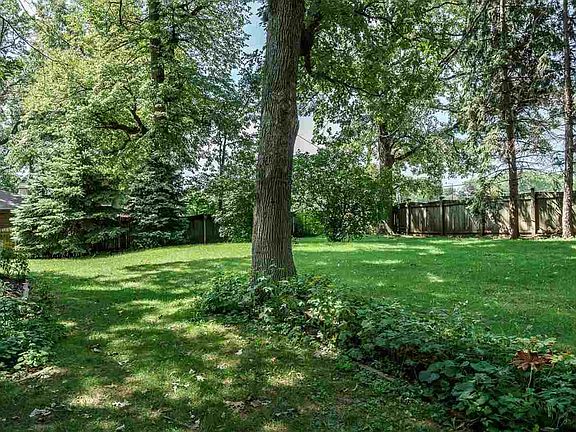 5th image of 2521 Mandrake Dr