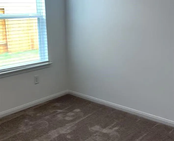 26073 Hampshire Dr — Photo 8