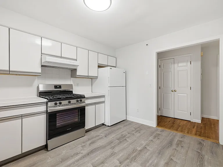 95 Broadway #A — Photo 22