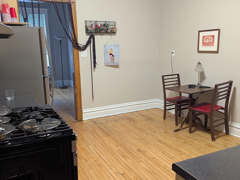 1638 W Waveland Ave — Photo 6