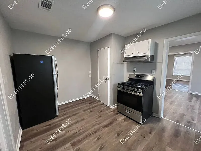 jpg - 524 Pollock St