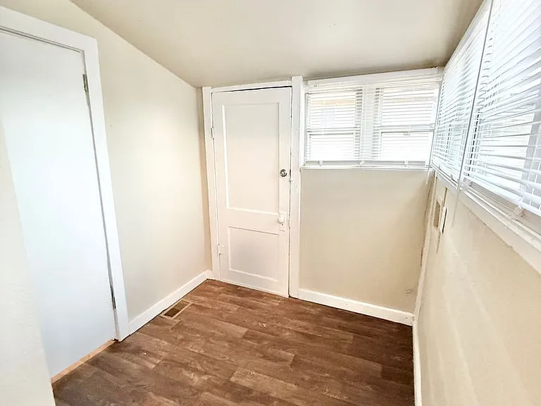 2602 6th Ave. — Photo 11
