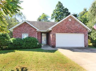 112 Hollyvale Dr, Cape Girardeau, MO 63701