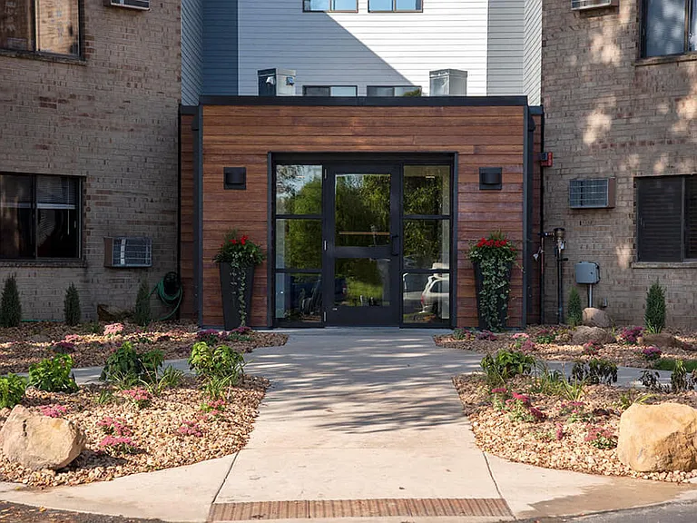 Eagan Place — Photo 1