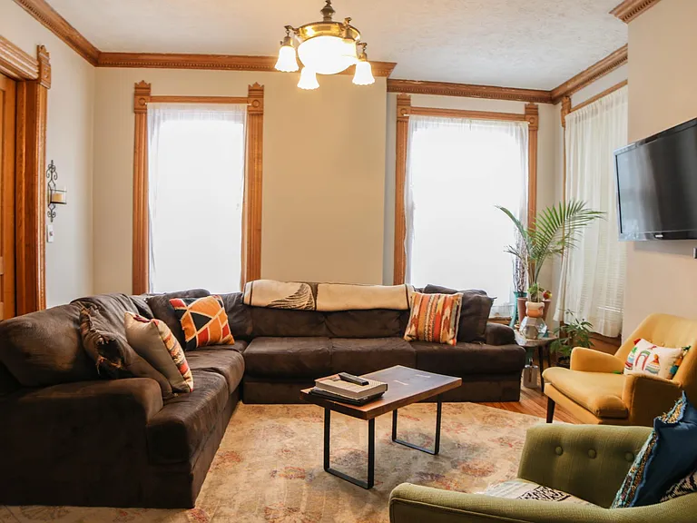 707 Fountain St NE — Photo 11