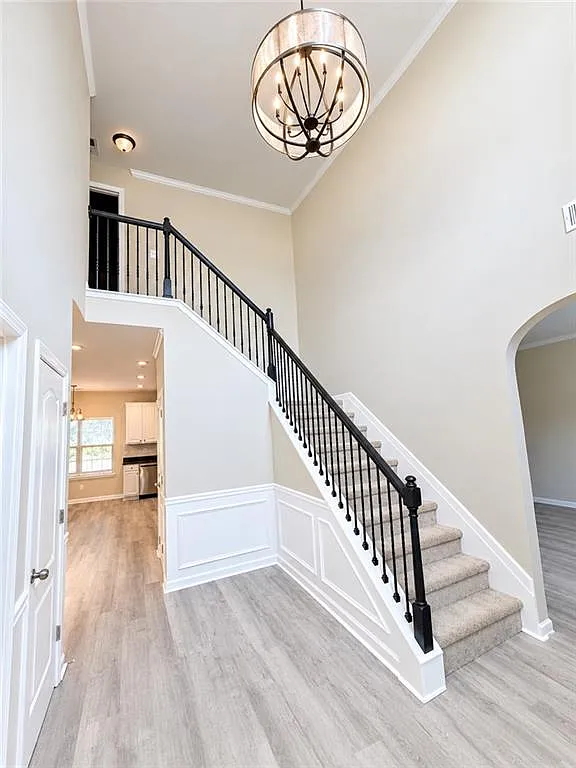 4 bed, 2.5 bath, 3207 sqft, $3,200 — Photo 2