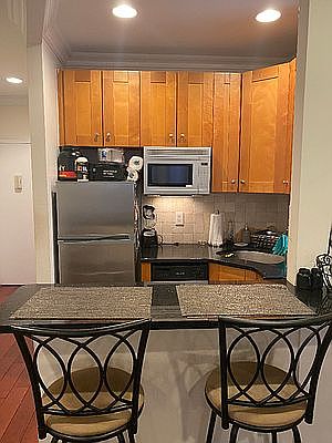 4th image of 348 E 58th St APT 5C