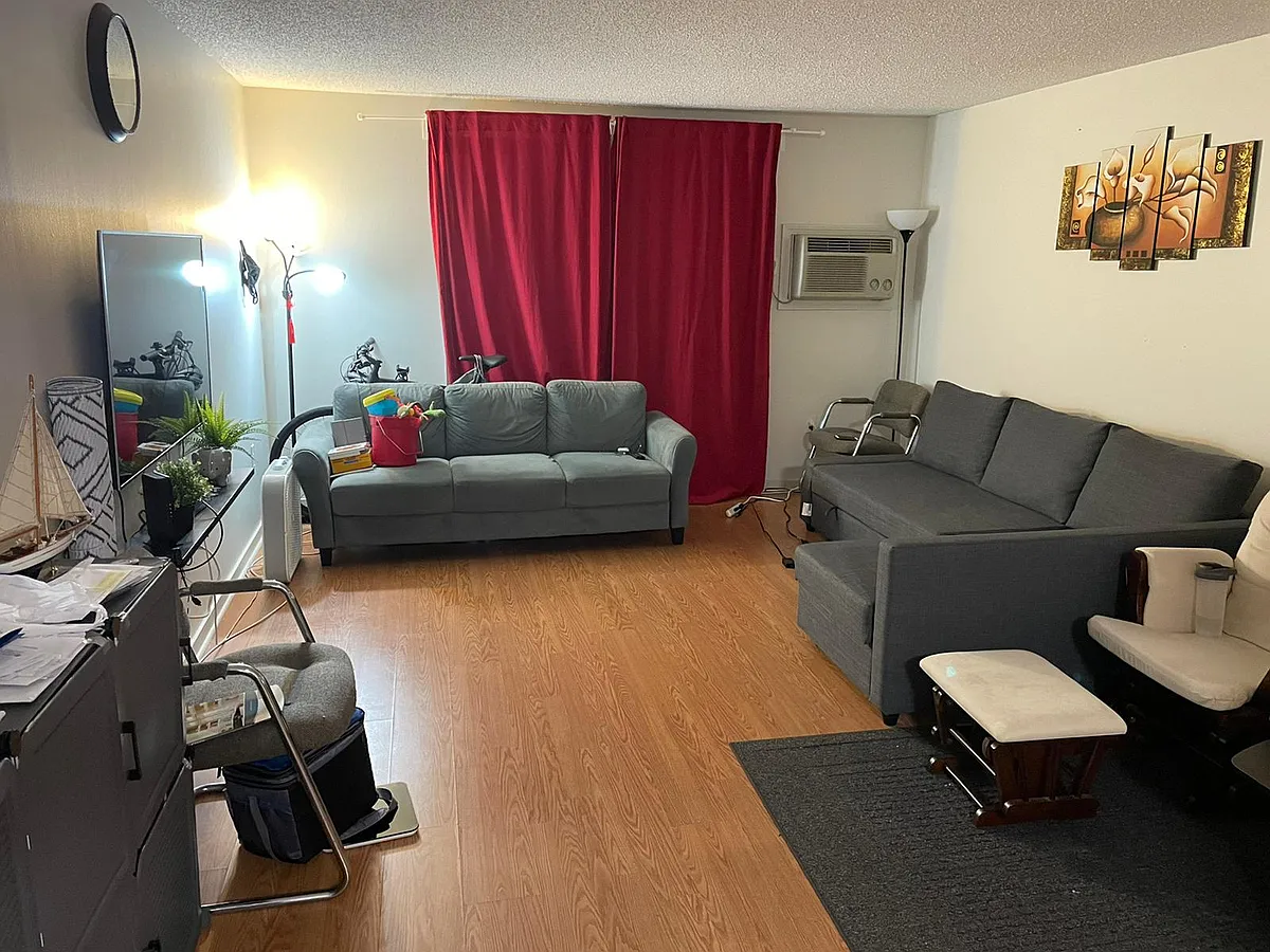 Living Room - 11 Saint James Pl #1101