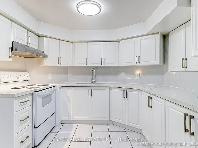 11 Jordana Dr — Photo 6