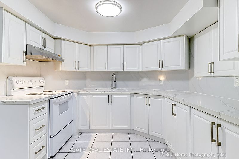 Markham House for rent - 2 Bedrooms — photo 5