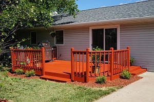 3rd image of 4001 Thornwood Dr