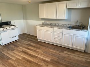 51 Wood Ave APT 3R, Woonsocket, RI 02895