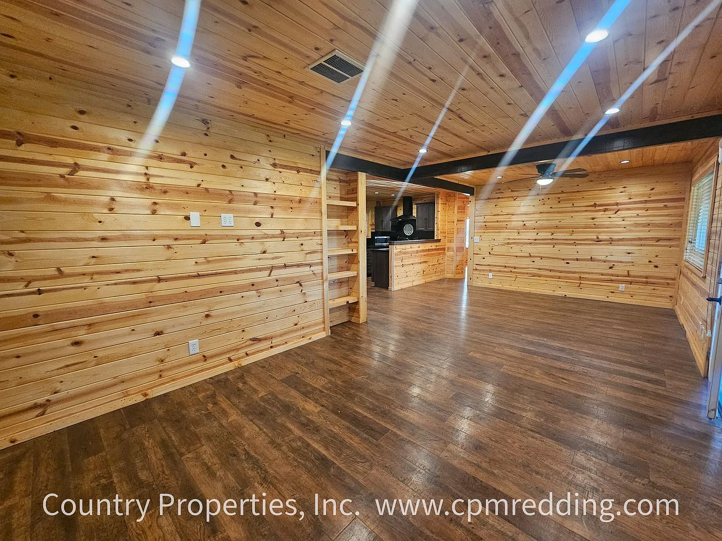 Country Living with 4 Bedrooms plus an Office! — Photo 3