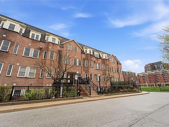 3rd image of 760 Lawrence Ave W #164