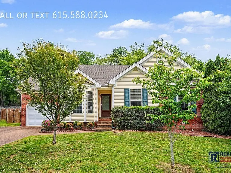2804 Scoville Ln — Photo 1
