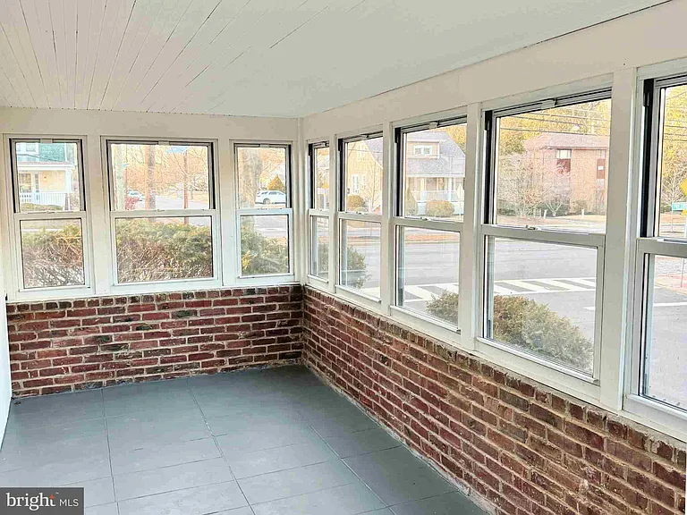 2220 Brunswick Ave — Photo 18