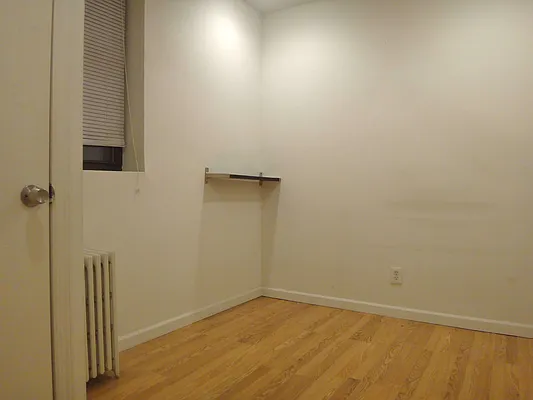 Rented by Paley Management | media 21