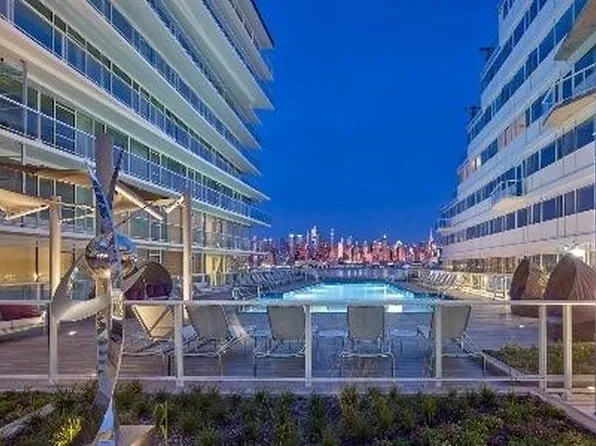 800 Avenue At Port Imperial image 29 of 41