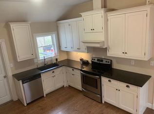 26 Garden Rd, Philadelphia, NY 13673