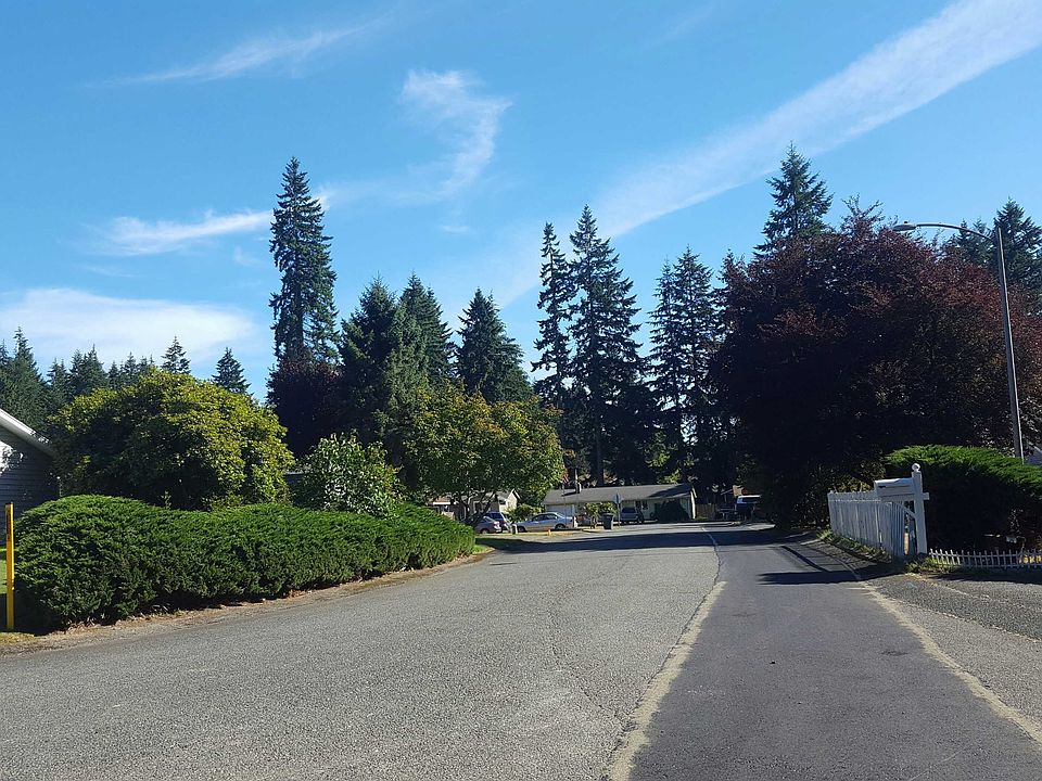 2nd image of 3562 Green Tree Dr SE