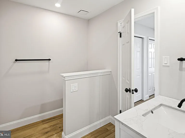108 Allison Ct — Photo 16